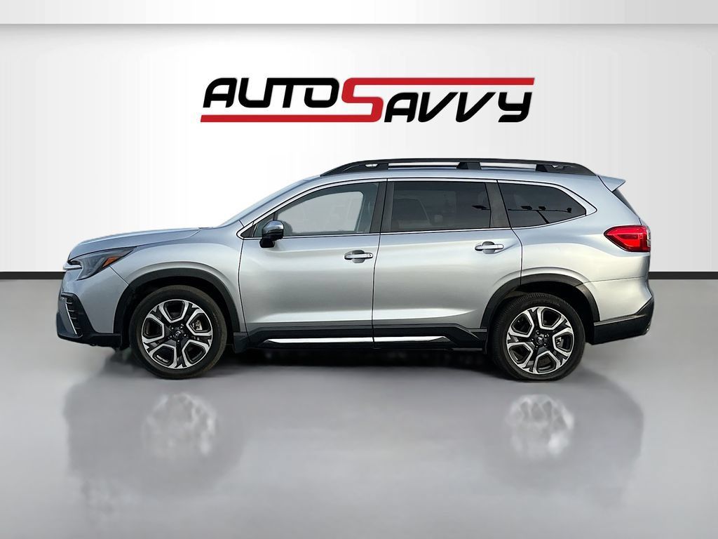 Used 2023 Subaru Ascent Limited w/ Technology Package AWD/4WD image 4