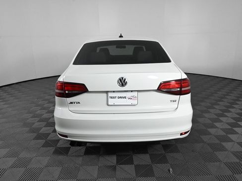 Used 2016 Volkswagen Jetta Sport image 27