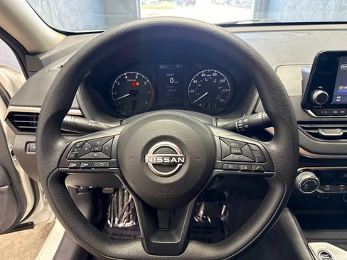 Used 2023 Nissan Altima 2.5 S FWD image 23