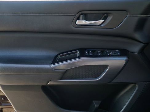 Used 2022 Nissan Pathfinder SL w/ SL Black Package image 35