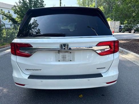 Used 2018 Honda Odyssey Touring image 6