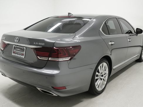 Used 2015 Lexus LS 460 w/ Comfort Package RWD image 4