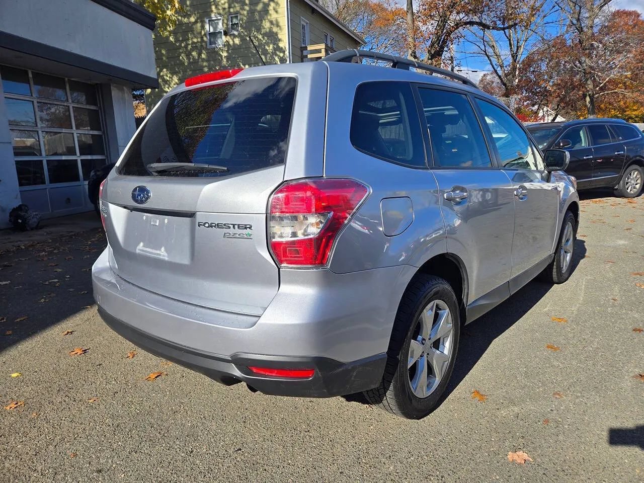 Used 2015 Subaru Forester 2.5i Premium w/ All-Weather Package AWD/4WD image 12