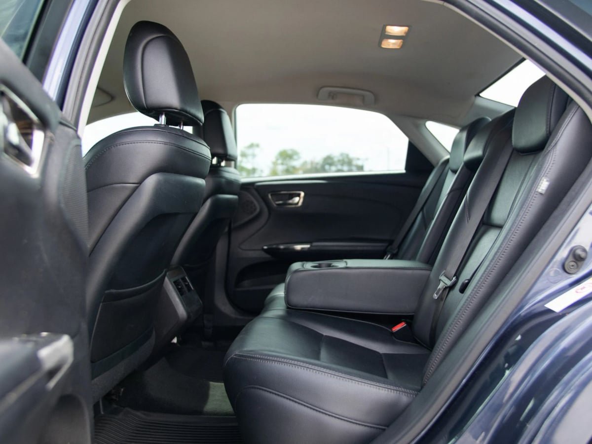 Used 2017 Toyota Avalon XLE w/ Carpet Mat Package FWD image 23