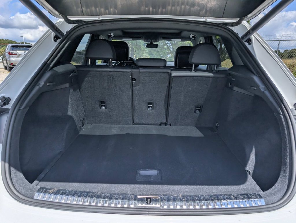 Used 2025 Audi Q3 2.0T Premium AWD/4WD image 12