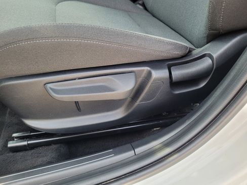 Used 2025 Kia K4 LXS image 11