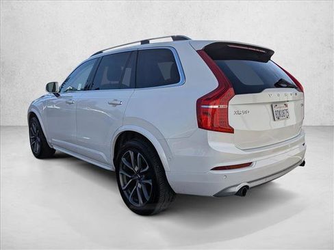 Used 2018 Volvo XC90 T5 Momentum w/ Convenience Package image 8