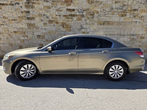 Used 2010 Honda Accord LX image 1