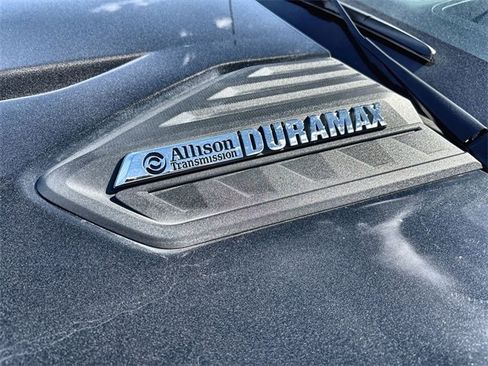 Used 2023 Chevrolet Silverado 2500 High Country image 40