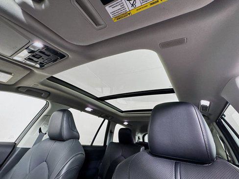 Certified 2025 Toyota Grand Highlander AWD image 22