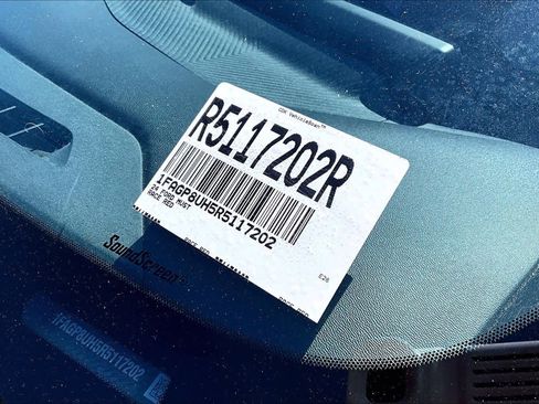 Used 2024 Ford Mustang Convertible RWD image 9