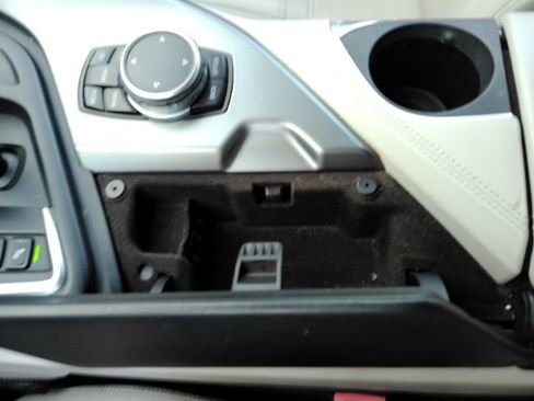 Used 2015 BMW i8 Base image 47