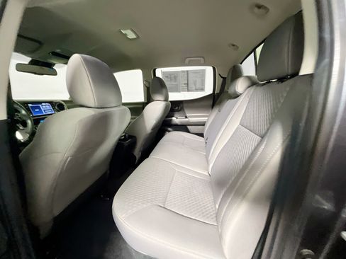Used 2022 Toyota Tacoma SR5 w/ Technology Package RWD image 27