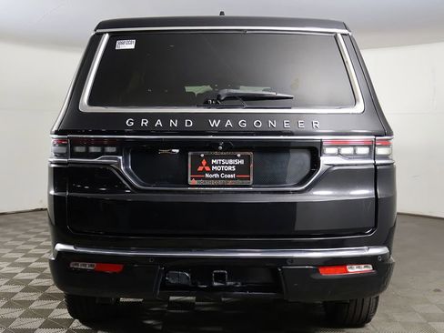 Used 2023 Jeep Grand Wagoneer Series II AWD/4WD image 15