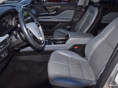 Certified 2022 Lincoln Corsair FWD w/ Premium Package image 13