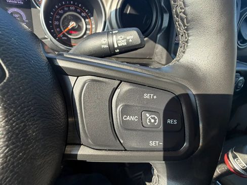 Used 2022 Jeep Wrangler Unlimited Sport AWD/4WD image 21