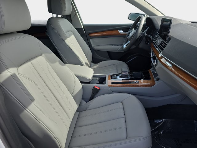 Used 2023 Audi Q5 Premium AWD/4WD image 12