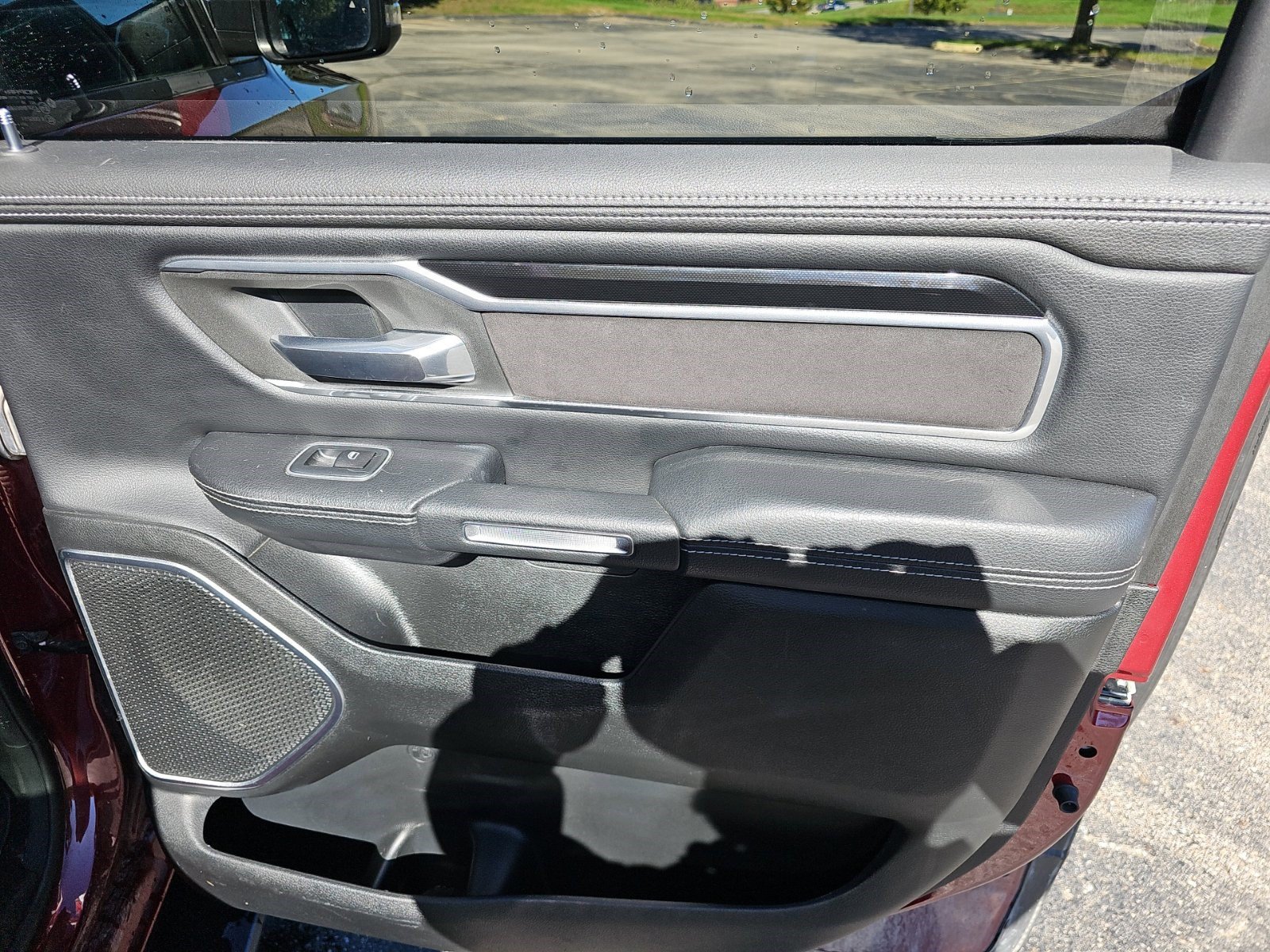 Used 2021 RAM 1500 Laramie w/ Sport Appearance Package AWD/4WD image 16