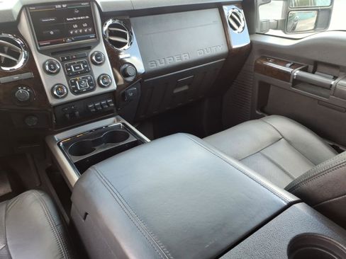 Used 2014 Ford F450 Platinum image 30