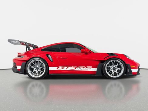 Used 2025 Porsche 911 GT3 RS RWD image 2