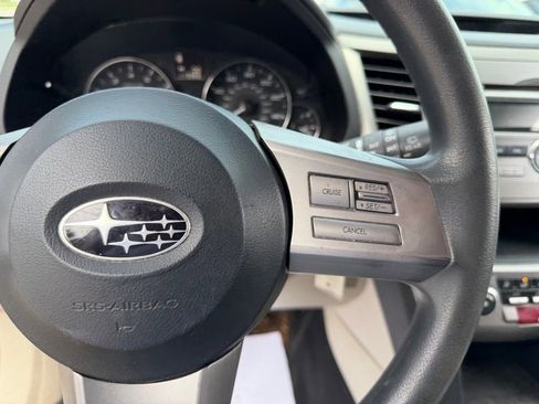 Used 2011 Subaru Outback 2.5i AWD/4WD image 26