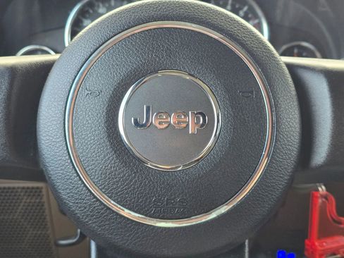 Used 2012 Jeep Wrangler Unlimited Sahara w/ Connectivity Group image 25