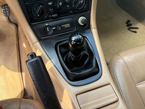 Used 2000 MAZDA MX-5 Miata RWD image 47