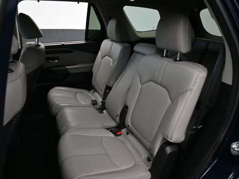 Used 2023 Honda Pilot EX-L image 37