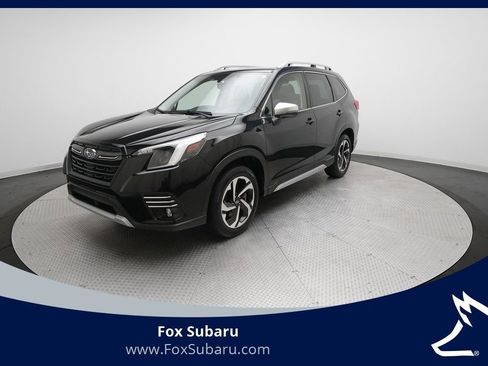 Used 2023 Subaru Forester Touring image 1
