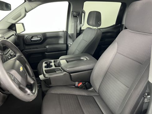 Used 2023 Chevrolet Silverado 1500 Custom AWD/4WD image 16