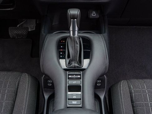 Certified 2024 Honda HR-V LX image 22