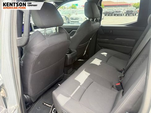 Used 2025 Toyota Tacoma SR5 AWD/4WD image 29