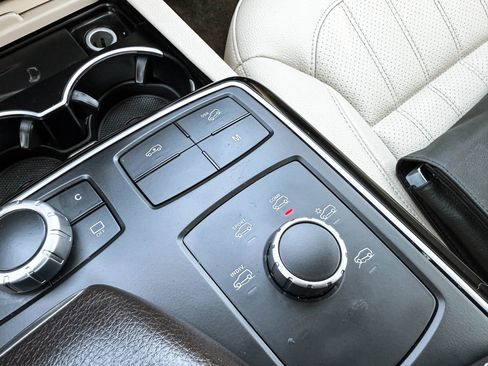 Used 2018 Mercedes-Benz GLS 450 4MATIC image 22