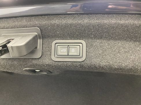 Used 2023 Audi A6 Premium Plus w/ Premium Plus Package image 8