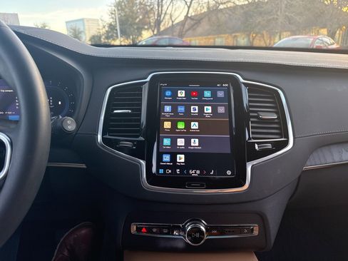 Used 2023 Volvo XC90 B6 Ultimate w/ Protection Package Premier image 26