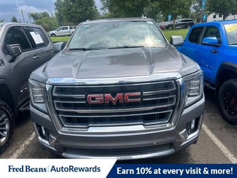 Used 2021 GMC Yukon XL SLT w/ SLT Premium Package AWD/4WD image 2
