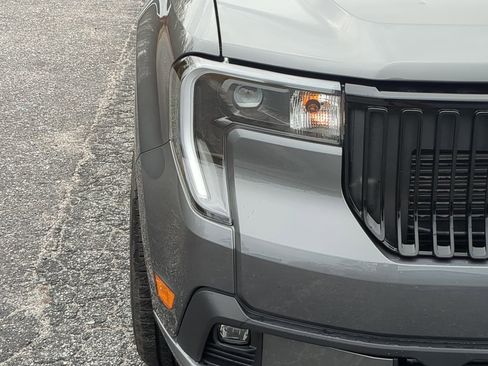 New 2026 Ford Maverick Lobo AWD/4WD image 8