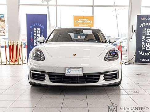 Used 2018 Porsche Panamera 4 AWD/4WD image 2