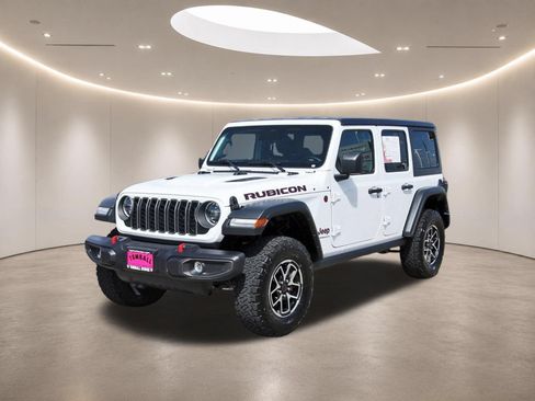 Used 2026 Jeep Wrangler Unlimited Rubicon AWD/4WD image 3