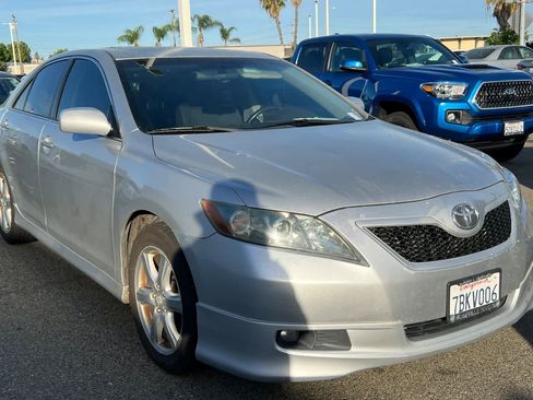 Used 2009 Toyota Camry SE image 3