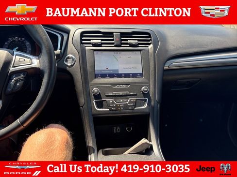 Used 2020 Ford Fusion SE w/ Equipment Group 151A FWD image 17