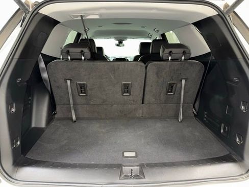 Used 2021 Chevrolet Traverse Premier image 20