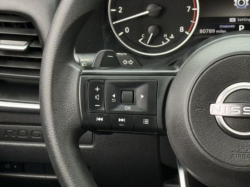Used 2023 Nissan Rogue S image 13