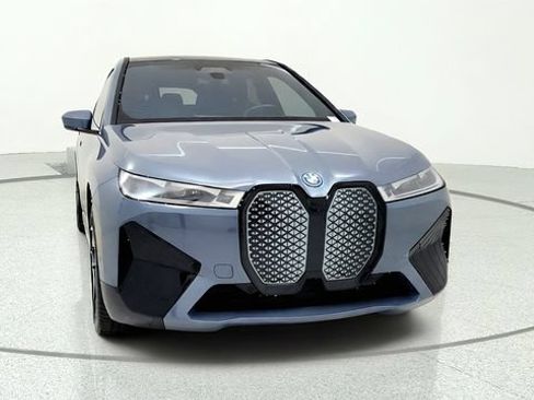 Used 2024 BMW iX xDrive50 w/ Sport Package AWD/4WD image 2