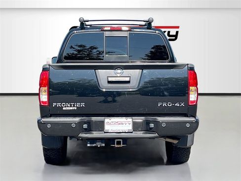 Used 2021 Nissan Frontier PRO-4X w/ Pro-4x Utility Package image 6