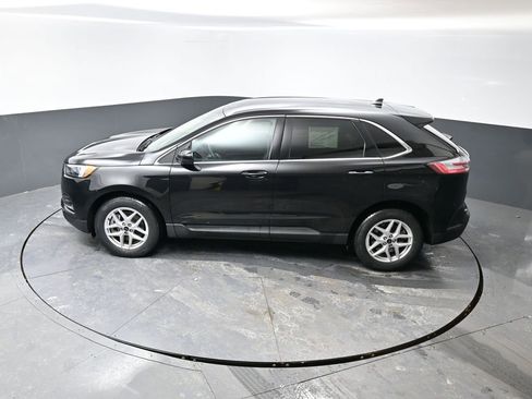 Used 2024 Ford Edge SEL image 45