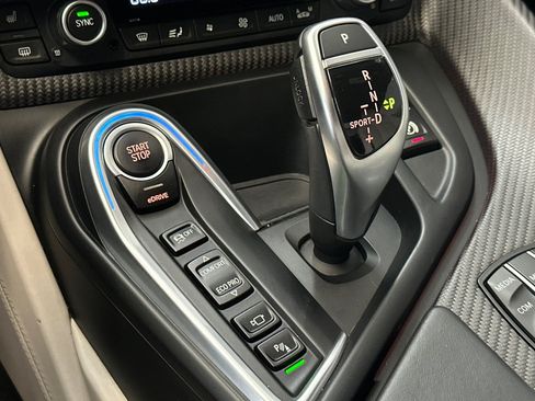 Used 2019 BMW i8 Roadster AWD/4WD image 17