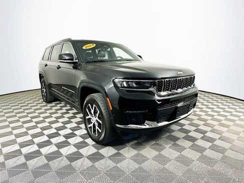 Certified 2024 Jeep Grand Cherokee L Limited w/ Luxury Tech Group II image 2