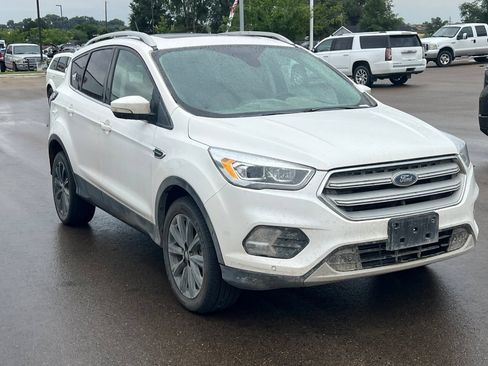 Used 2018 Ford Escape Titanium AWD/4WD image 2