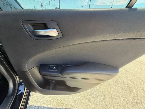 Used 2018 Dodge Charger SXT w/ Blacktop Package image 30